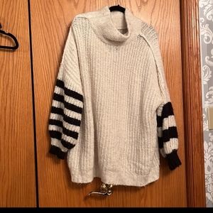 Urban outfitters large turtleneck knit white stripe black balloon sleeves